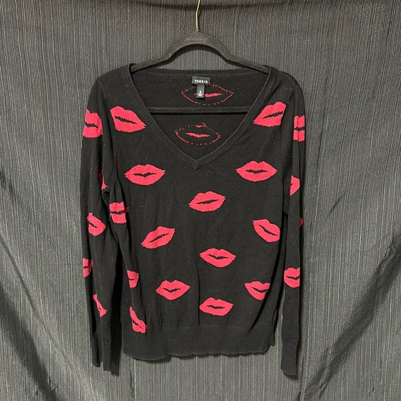 Torrid Sweatshirt Womens‎ Long Sleeve Black Red Lips / Size 0 / V-21 - Picture 1 of 5